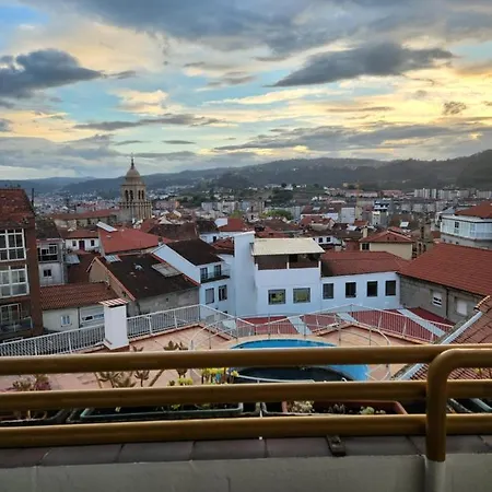 Estudio Con Vistas A La Ciudad Ourense Exterior photo